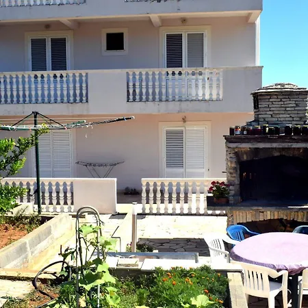 Appartement Maja *