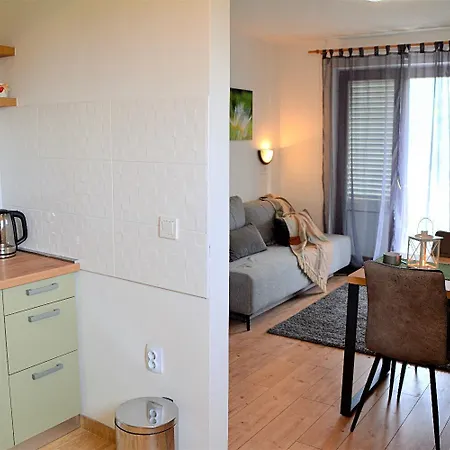 Maja Apartamento